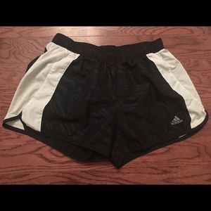 🏃🏻‍♀️Adidas Running Shorts🏃🏻‍♀️